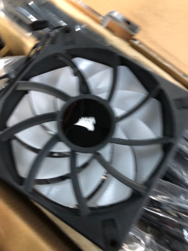 Photo 3 of Corsair iCUE H170i Elite LCD XT Liquid CPU Cooler - IPS LCD Screen - Three AF140 RGB Elite Fans - 420mm Radiator - Fits Intel® LGA 1700, AMD® AM5, and More - Included iCUE Commander CORE - Black ELITE LCD XT 420mm Radiator Black