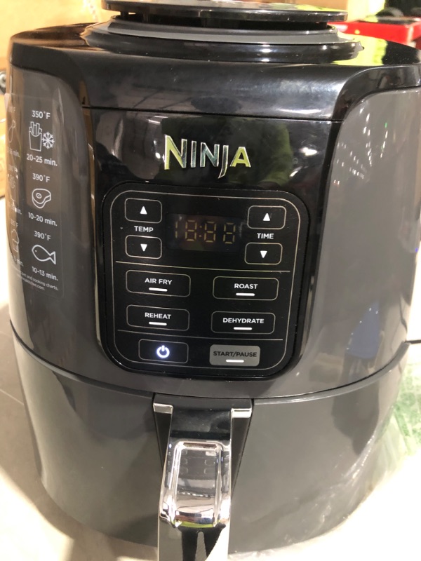 Photo 2 of * used * see images *
Ninja AF101 Air Fryer that Crisps, Roasts, Reheats, & Dehydrates, for Quick, Easy Meals, 