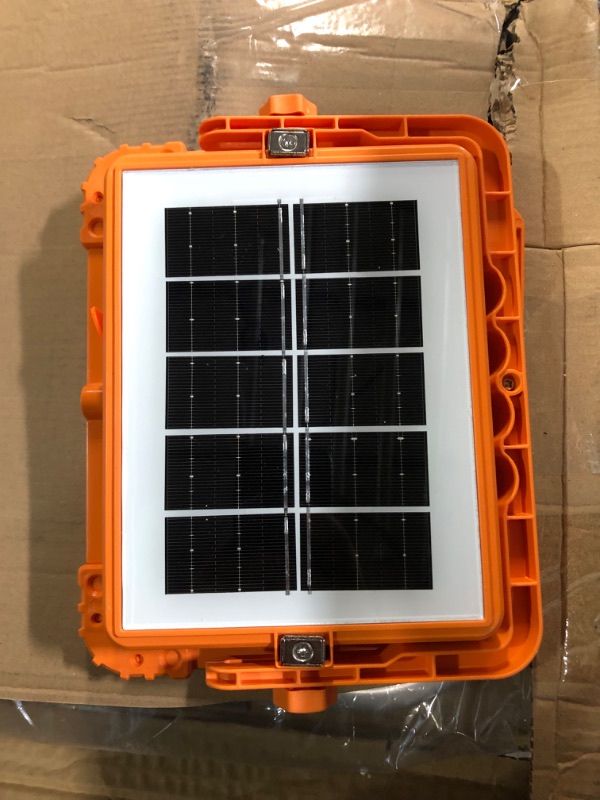 Photo 3 of 100W LED Solar Work Light, 466 LED 10000LM Magnetic Worklight with 5 Modes Glass Broke off