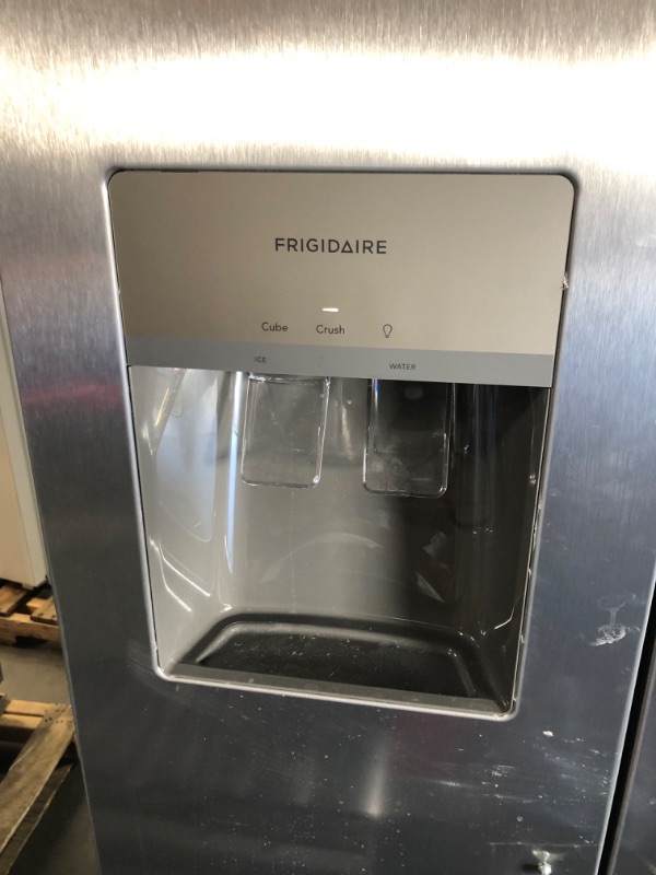 Photo 4 of Frigidaire 25.6-cu ft Side-by-Side Refrigerator with Ice Maker (Fingerprint Resistant Stainless Steel) ENERGY STAR