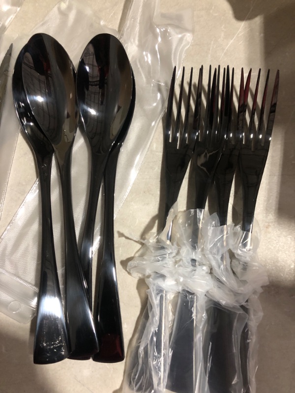 Photo 2 of * see all images *
best choice flatware set 