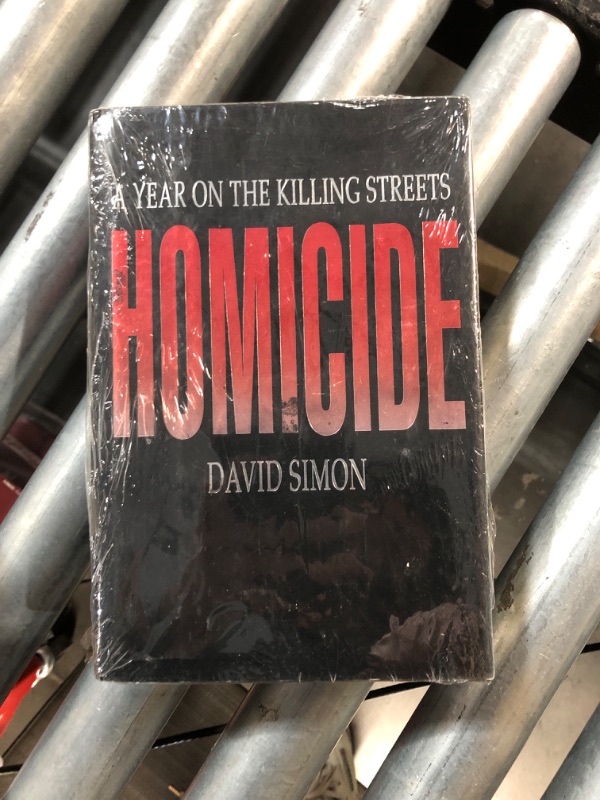 Photo 2 of (HARDCOVER BOOK - NEW) Homicide: A Year on the Killing Streets