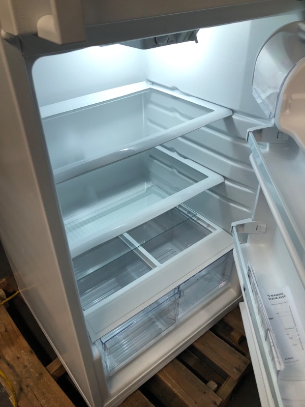 Photo 6 of (READ NOTES) 14.3 cu. ft. Top Freezer Refrigerator in White
