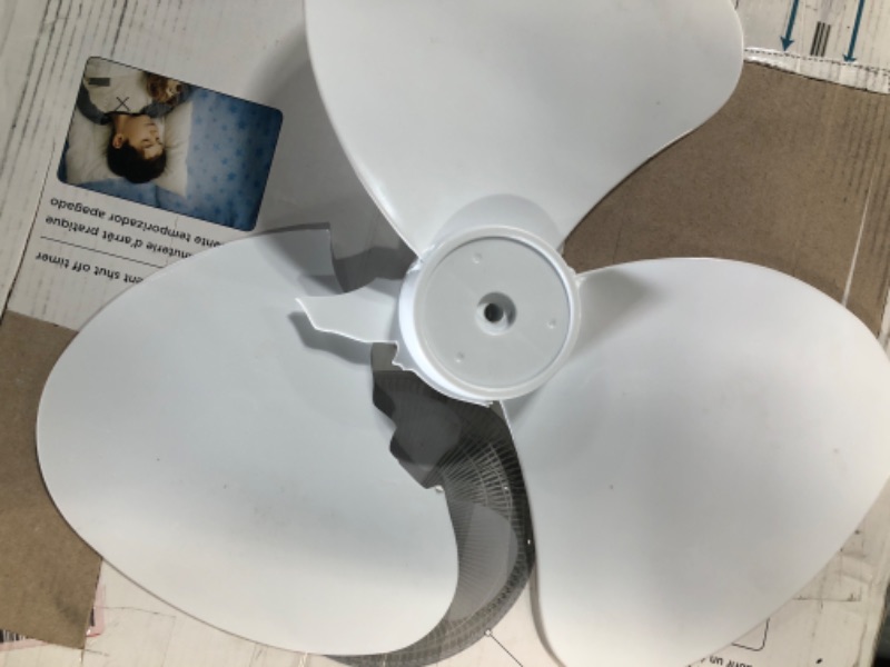 Photo 2 of (READ NOTES) BLACK+DECKER 16" Stand Fan with Remote, White White 16"