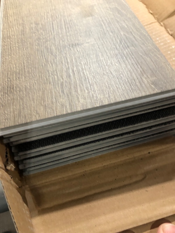 Photo 2 of (READ NOTES) Style SELECTIONS LWD20235SS Thick Waterproof Interlocking Luxury Vinyl Plank Flooring
