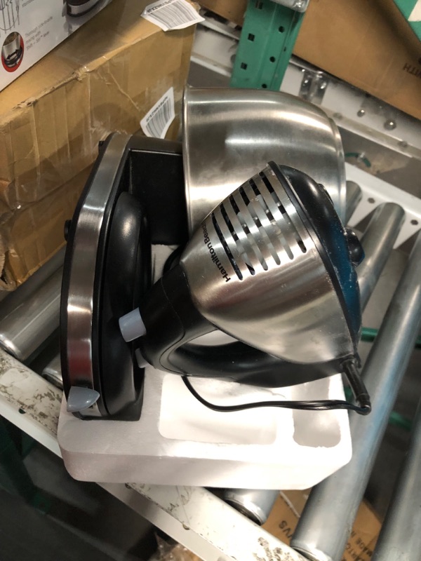 Photo 2 of * not functional * sold for parts *
 Hamilton Beach Classic Stand and Hand Mixer, 4 Quarts, 6 Speeds with QuickBurst
