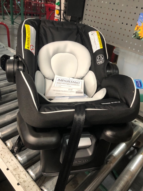 Photo 2 of ***USED - DIRTY***
Graco SnugRide 35 Lite LX Infant Car Seat, Studio SnugRide 1 Count (Pack of 1) Studio