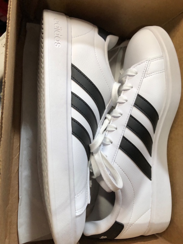 Photo 2 of ADIDAS SHOES UNKNOWN SIZE