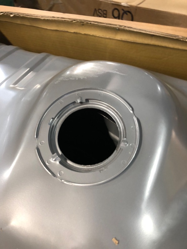 Photo 4 of Dorman 576-381 Fuel Tank Compatible with Select Chevrolet / GMC Models