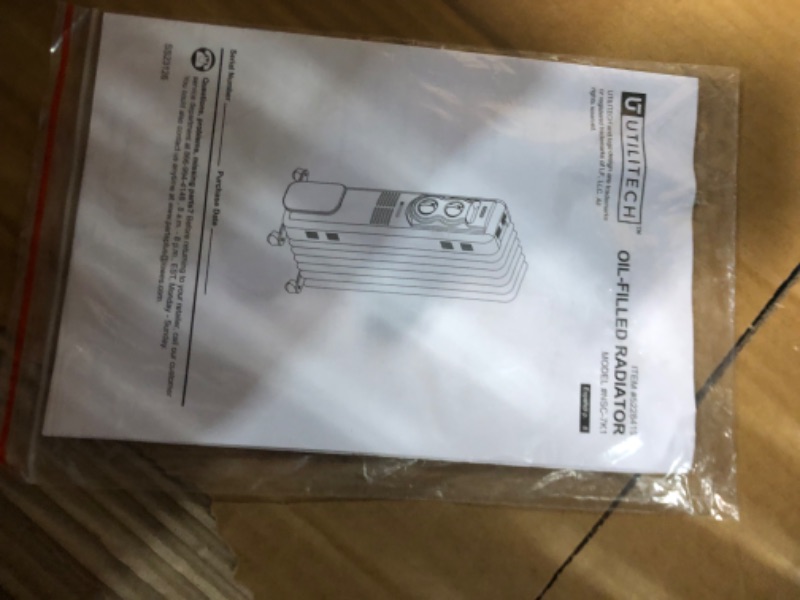 Photo 1 of PELONIS PHO15A2AGB, Basic Electric Oil Filled Radiator,black space heater, 26.10 x 14.20 x 11.00, medium