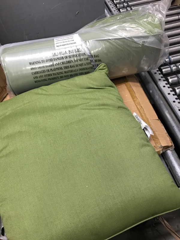 Photo 2 of 
BOSSIMA Outdoor Patio Cushions Deep Seat Chair Cushions Sunbrella Furniture Cushions Grass Green
Color:Grass Green