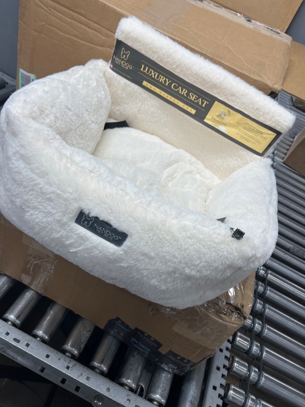 Photo 2 of 
NANDOG Car Seat Bed (Ivory Cloud)
Pattern Name:IVORY CLOUD