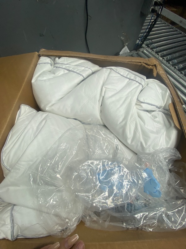 Photo 2 of **READ NOTES BELOW***BROOKLINEN Goose Feather AND GREY GOOSE Down FILLED  Pillow King Size Set of 2