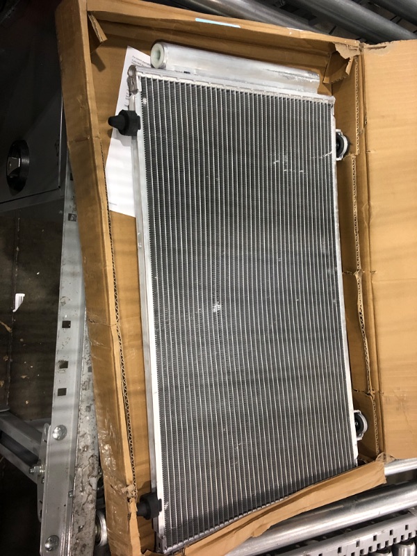 Photo 2 of Denso 477-0562 Condenser