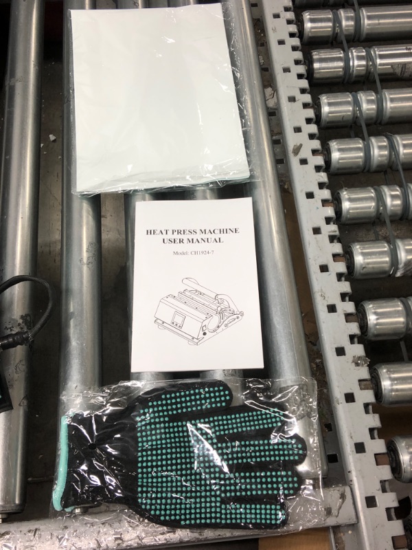 Photo 1 of "Item Not Functional, for parts only" Realkant Tumbler Heat Press Machine, 110V Tumbler Press for 20OZ 30OZ Sublimation Skinny Straight Tumblers Glass Jar & 11-15OZ Mugs, Mug Tumbler Press with 20pcs Paper Heat Tape Gloves As Gift WPK-09