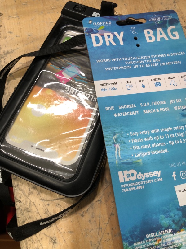 Photo 2 of H2Odyssey Floating Phone Pouch
