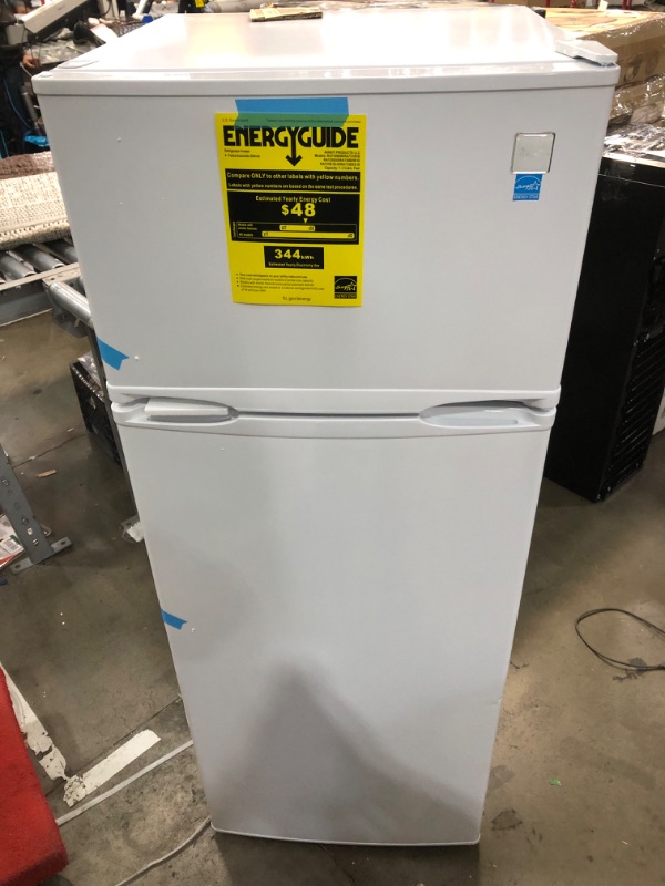 Photo 2 of Avanti Apartment Refrigerator, 7.3 cu. ft, in White