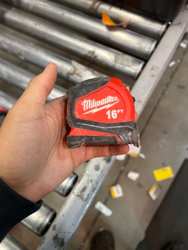 Photo 1 of 16ft tape measure
