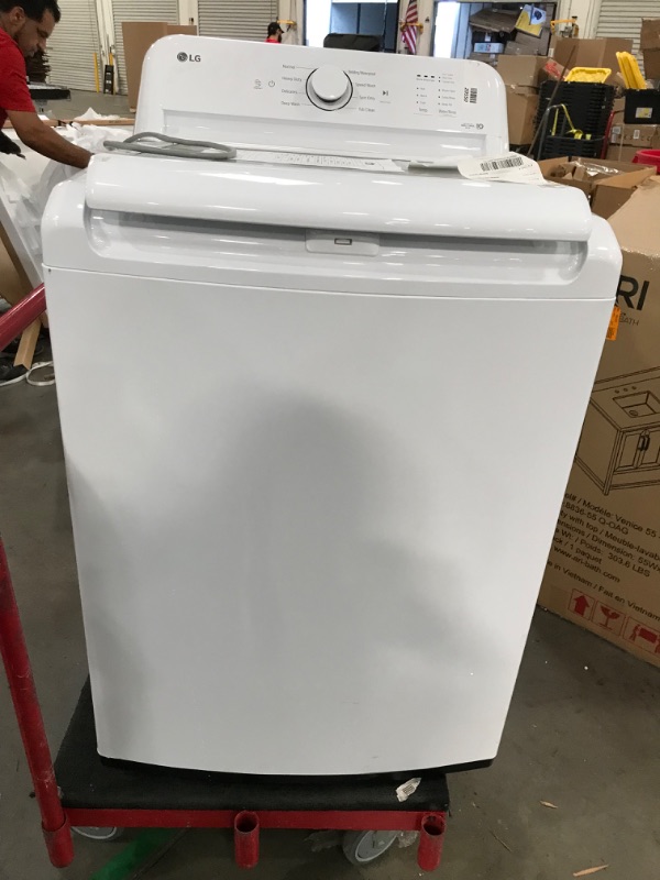 Photo 1 of LG 4.1-cu ft Agitator Top-Load Washer (White)
