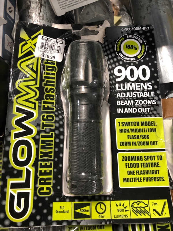 Photo 2 of Glow Max G G-900ZOOM-BP1 900 Lumen Zoom Flashlight, Blister of 1
