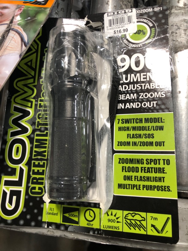 Photo 2 of Glow Max G G-900ZOOM-BP1 900 Lumen Zoom Flashlight, Blister of 1
