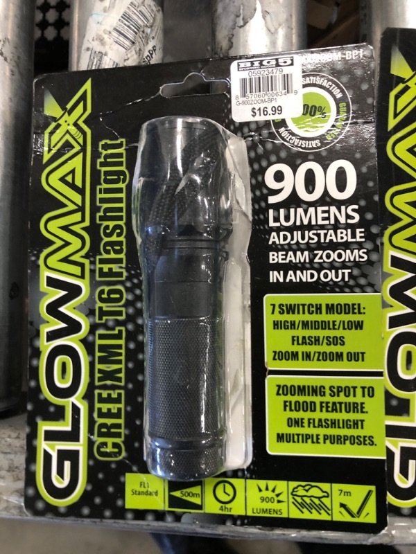 Photo 2 of Glow Max G G-900ZOOM-BP1 900 Lumen Zoom Flashlight, Blister of 1
