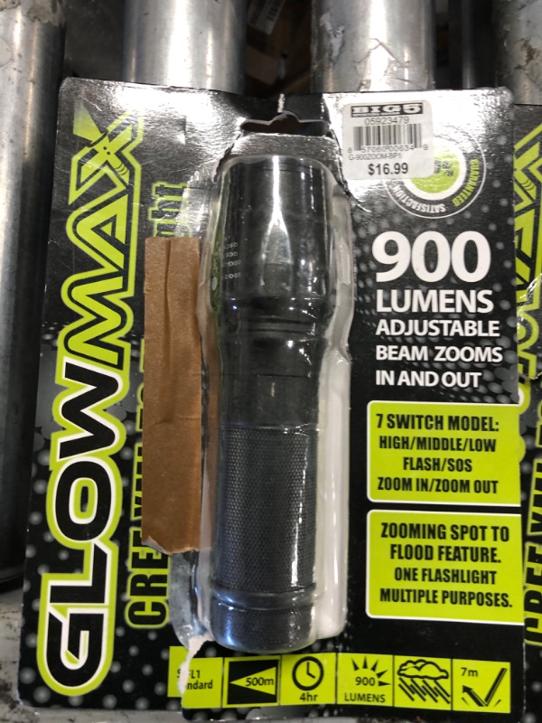 Photo 2 of Glow Max G G-900ZOOM-BP1 900 Lumen Zoom Flashlight, Blister of 1
