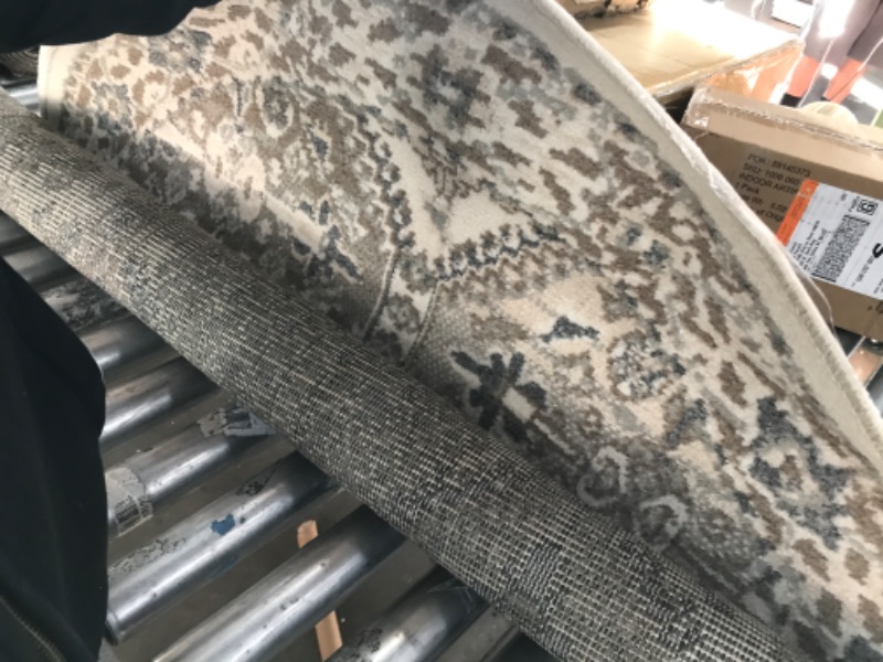 Photo 1 of 3ft area rug - 