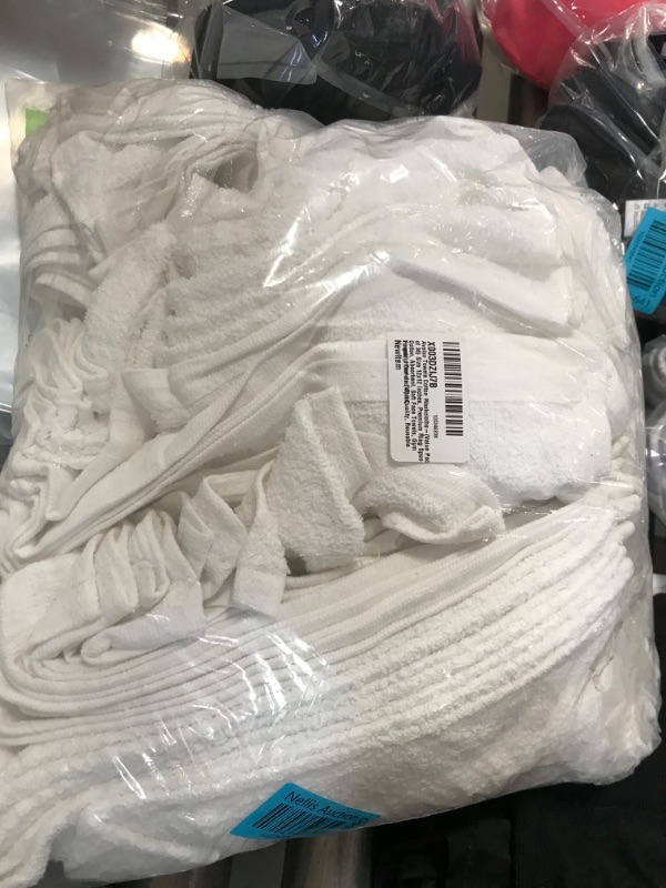 Photo 1 of 36pcs - 16"x16" white towels 