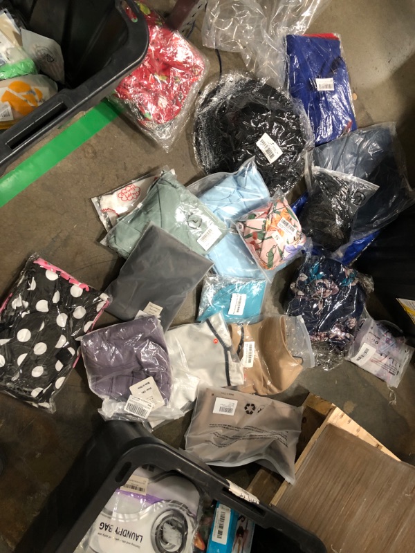 Photo 1 of bundle of clothing (20 items) different sizes 