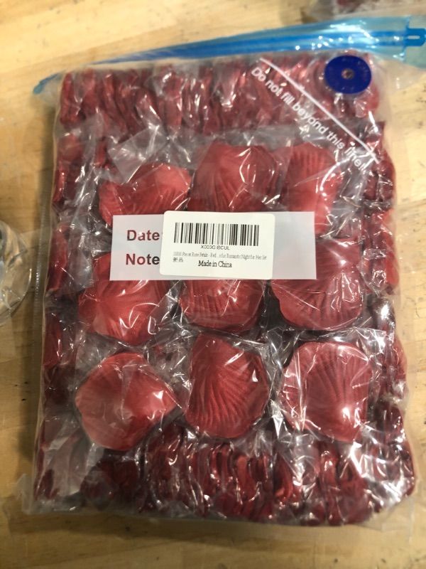 Photo 1 of ZWZLIULIAN 10000 Pieces Rose Petals - Red Artificial Rose Petals - for Proposal Confession Valentine's Day Wedding Anniversary -Rose Petals for Romantic Night for Her Set