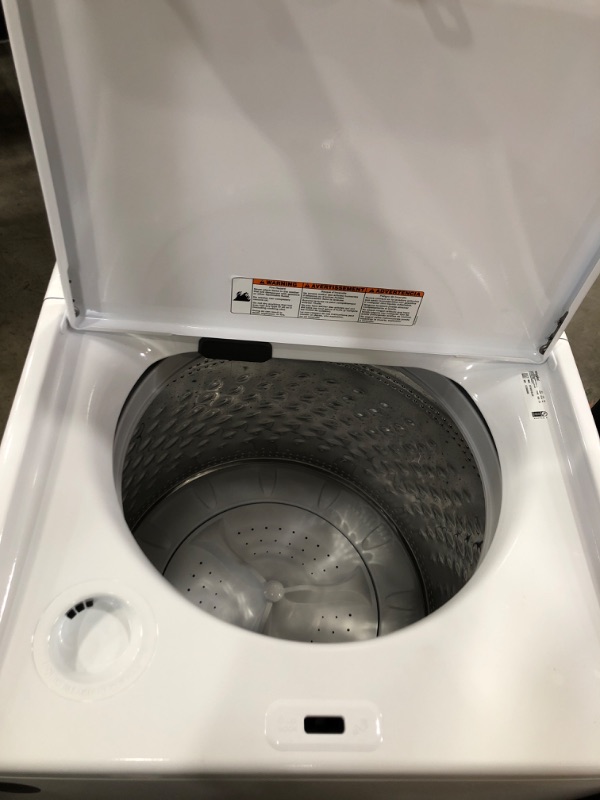 Photo 2 of Whirlpool 4.5-cu ft High Efficiency Agitator Top-Load Washer (White)