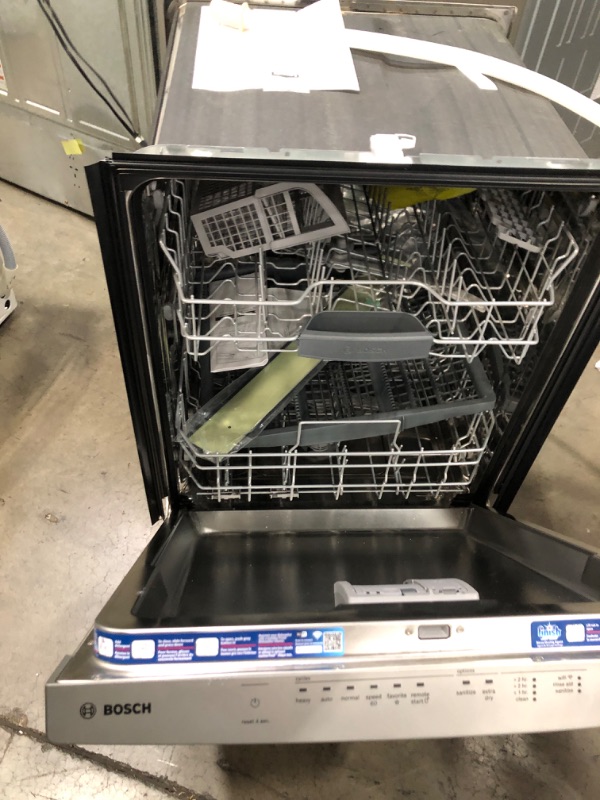 Photo 5 of Bosch 300 Series Top Control 24-in Smart Built-In Dishwasher With Third Rack (Stainless Steel), 48-dBA