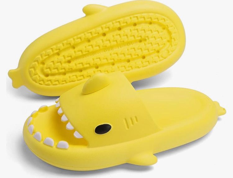 Photo 1 of Coolloog Cloud Shark Slides Men Women Summer Slippers Non-Slip Beach Shower Bathroom Sandals Pillow Thick Sole Size 7