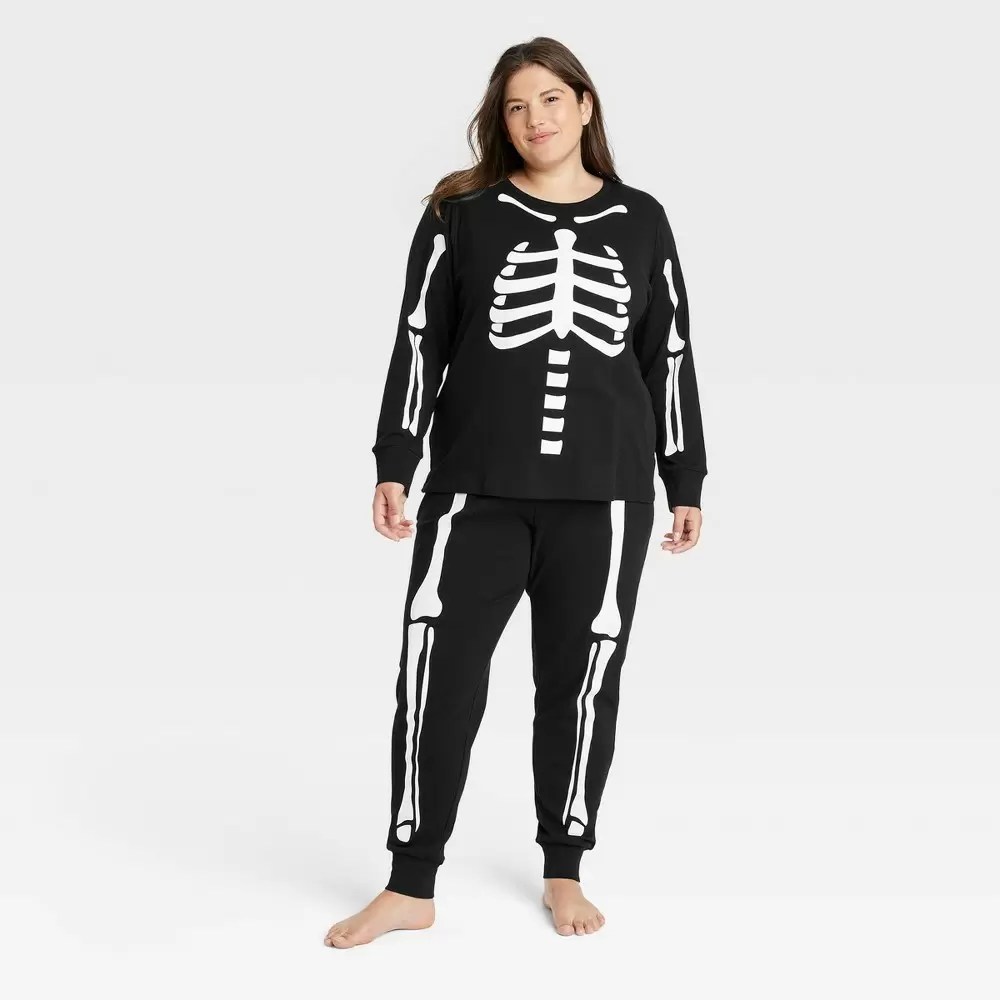 Photo 1 of 1X Women's Plus Size Halloween Skeletons Matching Family Pajama Set - Hyde & EEK!