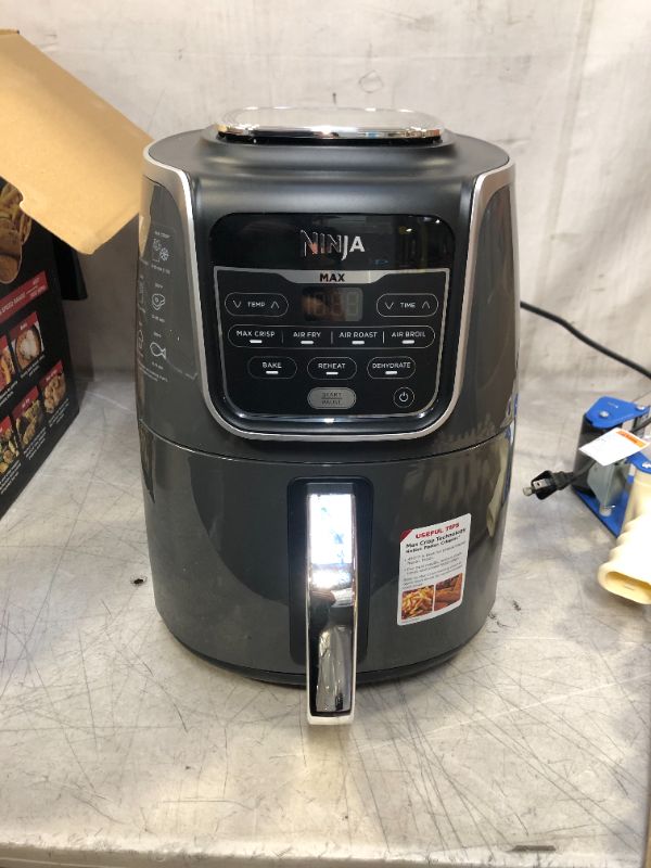 Photo 3 of Ninja 5.5 qt. Grey XL Air Fryer Max (AF161)