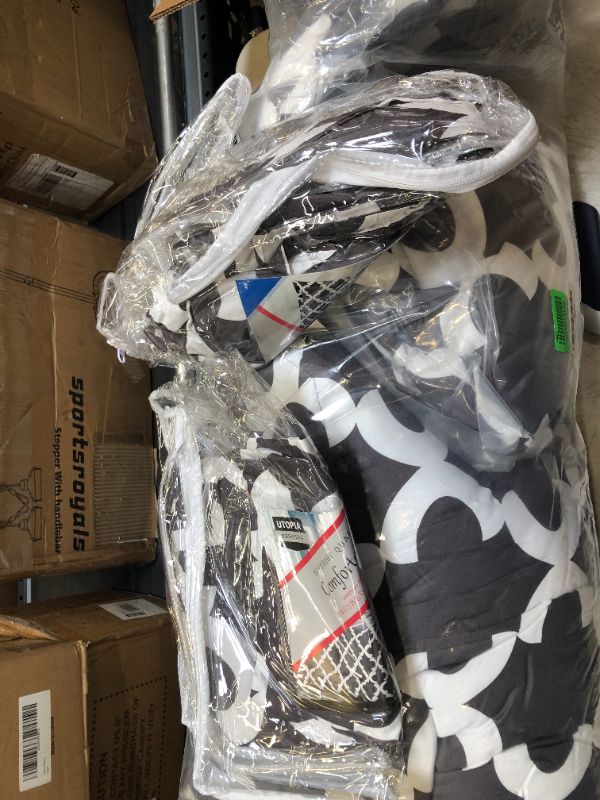 Photo 1 of Utopia Bedding Comforter Set - Full Size Comforter Sets (Grey) with 2 Pillow Shams - Bedding Comforter Sets - Down Alternative Comforter - Soft and Comfortable - Machine Washable Quatrefoil Gray Full