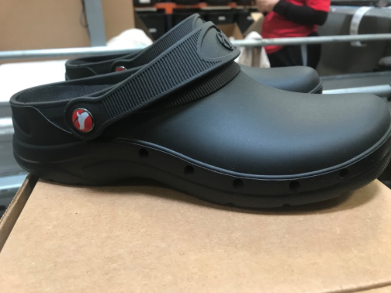Photo 2 of EVA WALK - Clogs for Women and Men - Non Slip Shoes for Work -Bistro Chef Clogs - Nurse and Garden Shoes  ***SIZE 7 - 7.5***