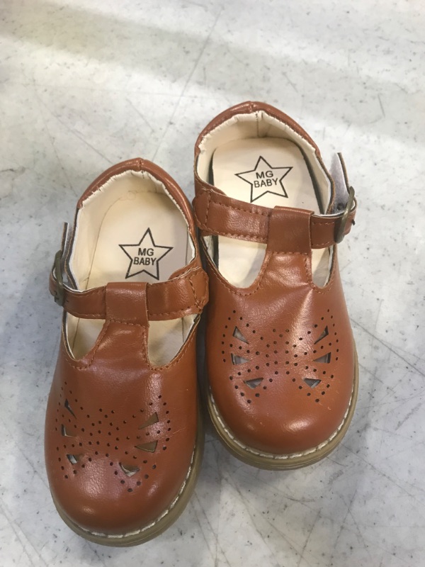 Photo 1 of DADAWEN Girl's Classic Mary Jane School Uniform Shoes Flat Dress Shoes ****SIZE 8.5 TODDLER***