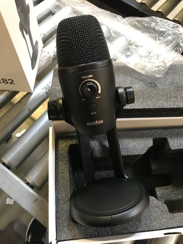 Photo 4 of GODOX UMIC82 Multi-Pattern USB Condenser Microphone,4 Pickup Patterns,Tri-Capsule Array,Volume Control,Mute,Gain and Mode Control,Plug & Play,for Live Streaming, Recording,Interview
