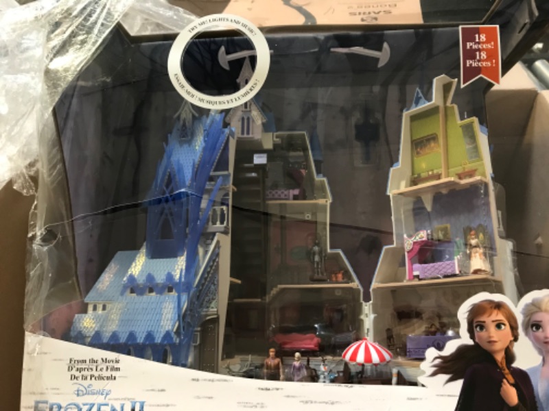 Photo 2 of Disney Arendelle Castle Play Set – Frozen 2