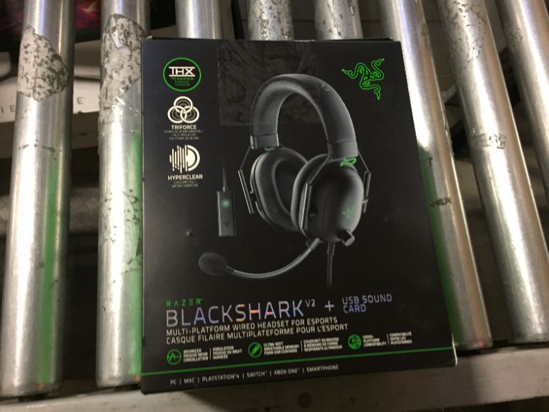 Photo 4 of Razer BlackShark V2 Gaming Headset: THX 7.1 Spatial Surround Sound - 50mm Drivers - Detachable Mic - PC, PS4, PS5, Switch, Xbox One, Xbox Series X & S, Mobile - 3.5 mm Audio Jack & USB DAC - Black
