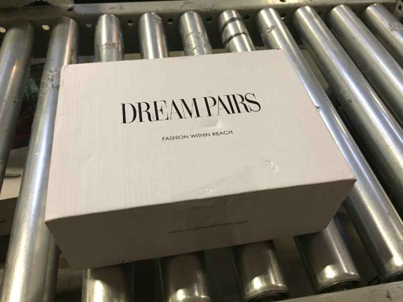 Photo 1 of Dream Pairs boots size 2