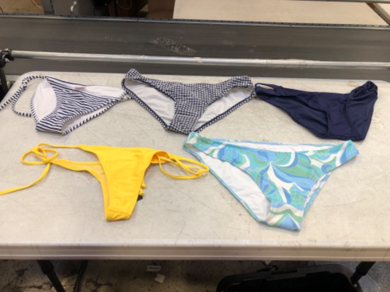 Photo 1 of 5swimwear   bottoms differents sizes 