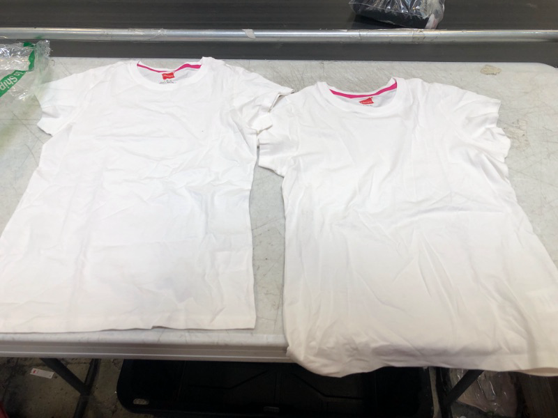 Photo 1 of 2 WHITE LARGE T SHIRTS 