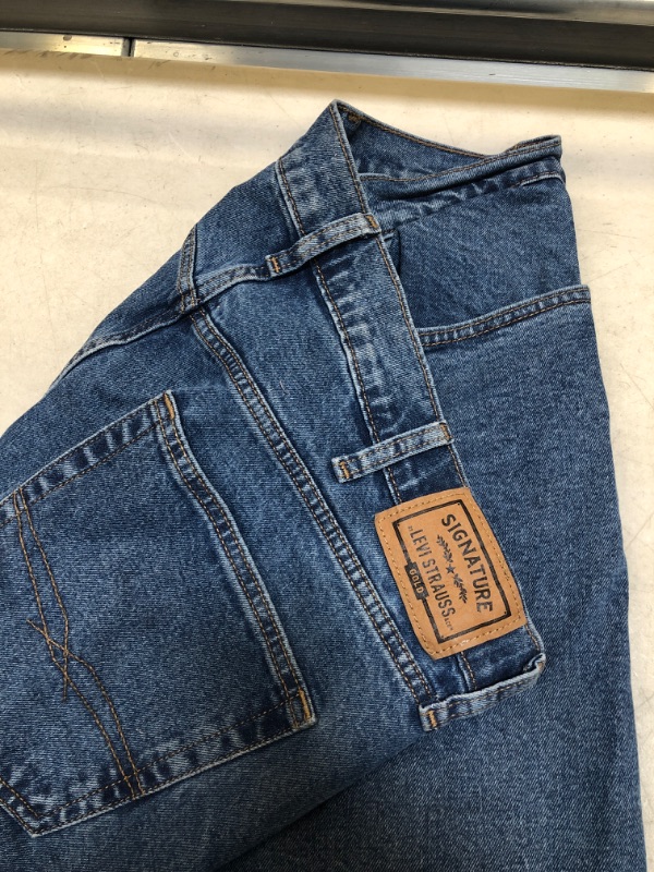 Photo 3 of Signature by Levi Strauss & Co. Gold Label Men's Relaxed Fit Flex Jeans (Available in Big & Tall) 38W x 34L Medium Indigo-waterless