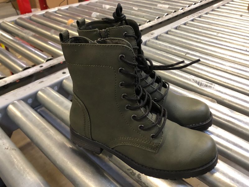 Photo 2 of Amazon Essentials Women's Lace-Up Combat Boot 7.5 Green