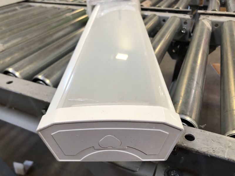 Photo 1 of Sunco Lighting LED Wraparound Light Fixture 4FT, Garage Ceiling Lights, Linkable 40W=300W, 3500 LM, 5000K Daylight, Hardwired, Surface Mount, Workshop Utility Light ETL Energy Star