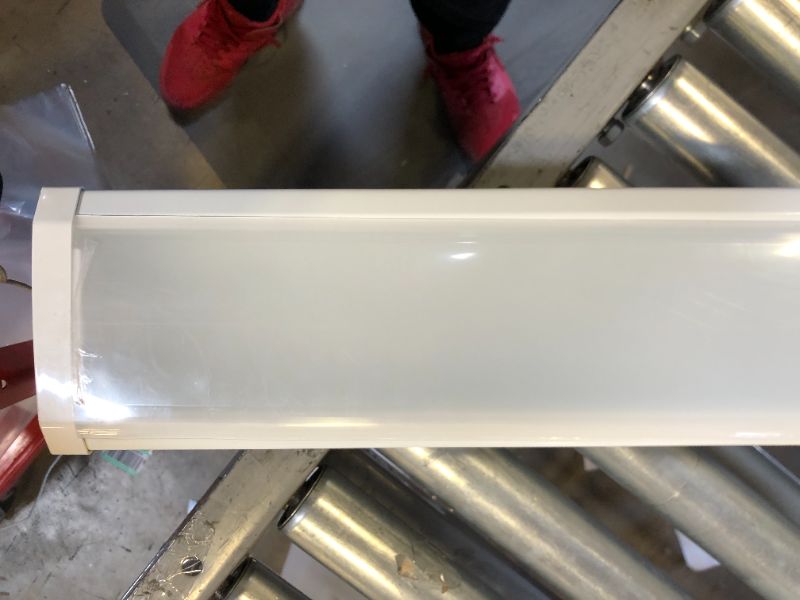 Photo 1 of Sunco Lighting LED Wraparound Light Fixture 4FT, Garage Ceiling Lights, Linkable 40W=300W, 3500 LM, 5000K Daylight, Hardwired, Surface Mount, Workshop Utility Light ETL Energy Star