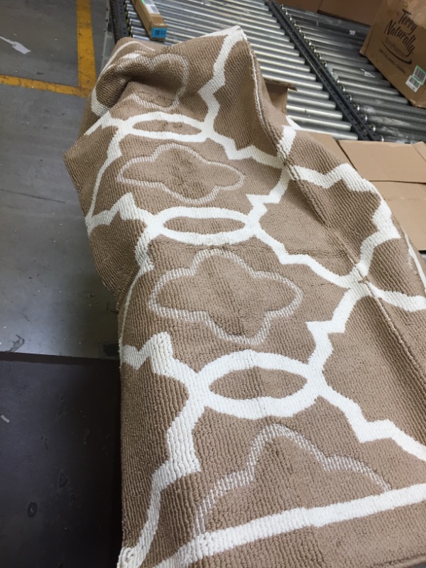 Photo 1 of 71 X 47 AREA RUG BROWN